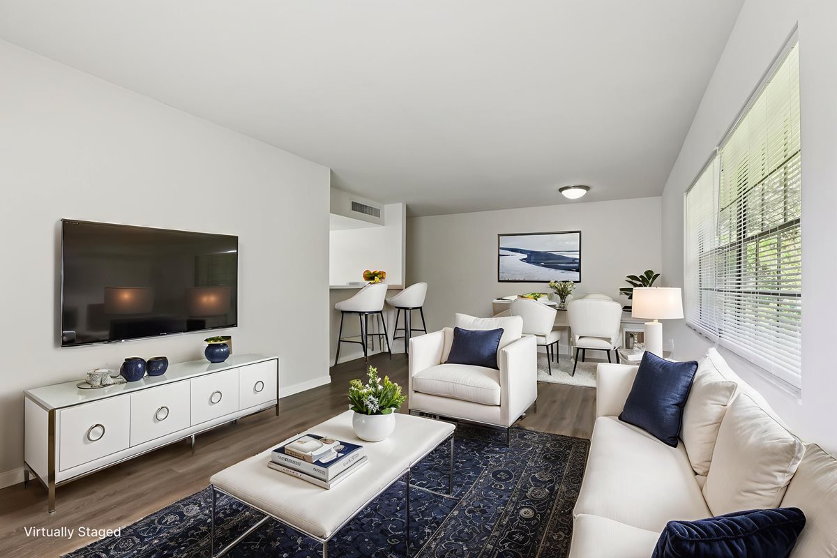 Greenwich Commons Apartment Homes